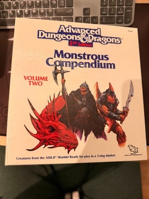 Advanced Dungeons & Dragons Monstrous Compendium MC2 Dragonlance Appendix binder