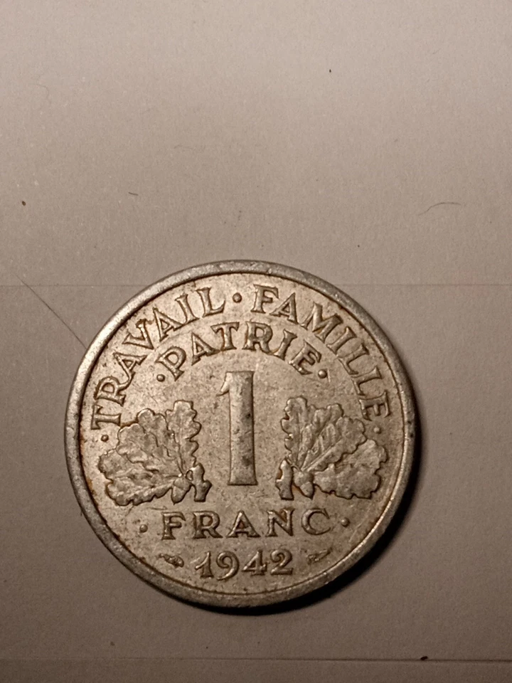 Moneda de 1 franco de Francia 1942 circulada Foto 2 de 4
