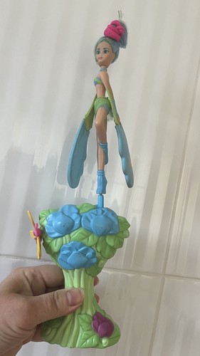 Barbie / Puppe Spinning / Aufzieh Ballerina, mit Flügeln auf Ständer sehr guter Zustand