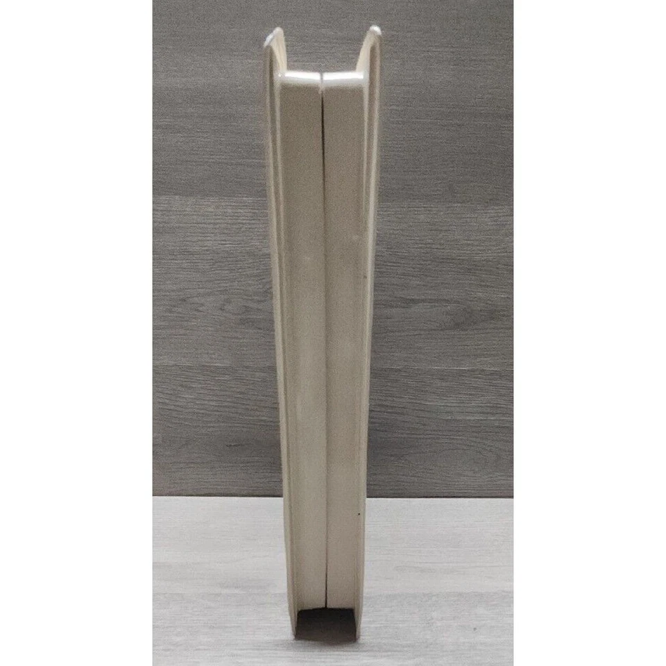 Snow White and the Seven Dwarfs Disney Masterpiece Collection VHS Clam Shell - Image 3 of 4