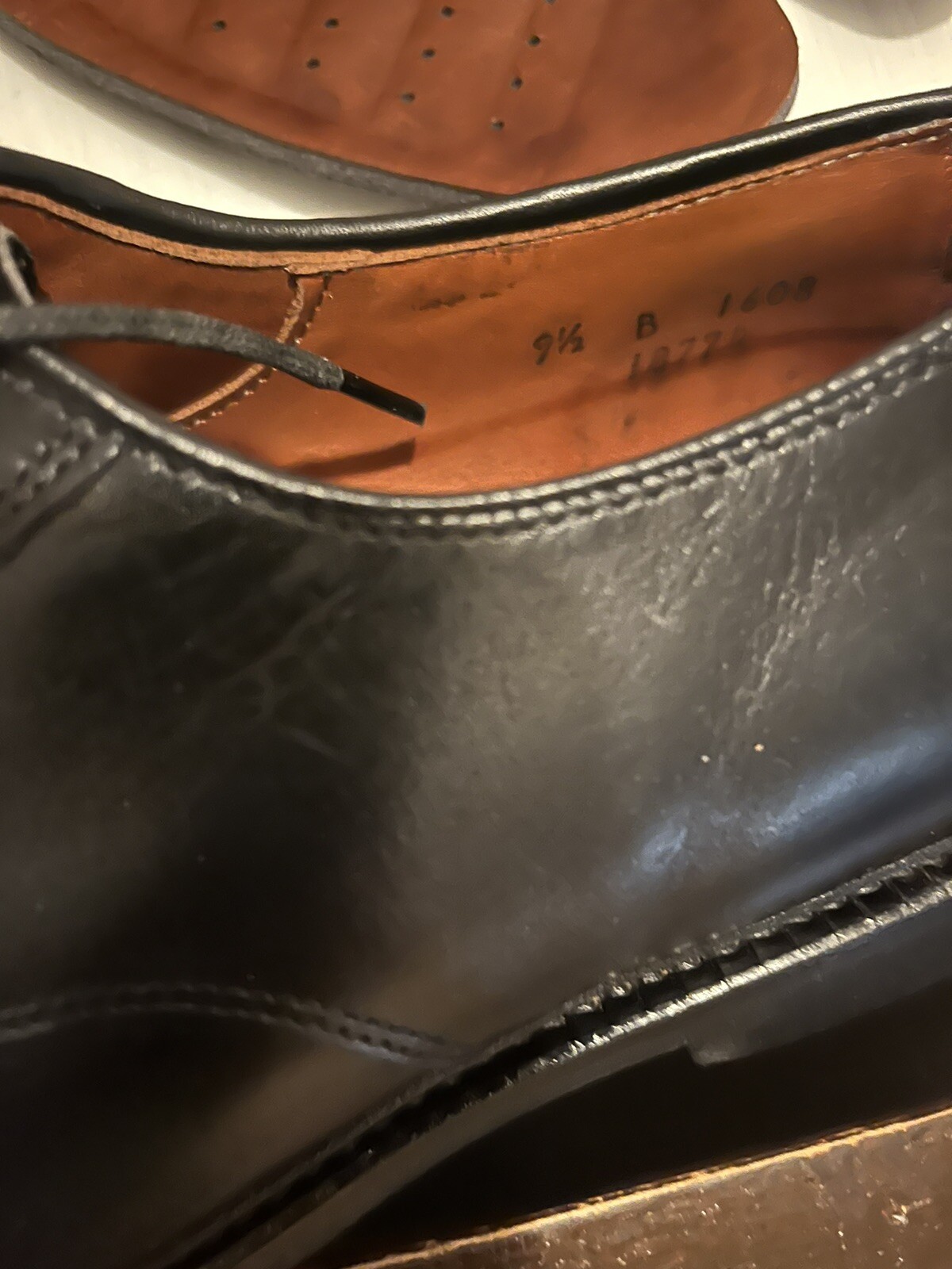 SAOLA Allen Edmonds Comport punta spaccata nera nera taglia 9 5 B con ottime condizioni