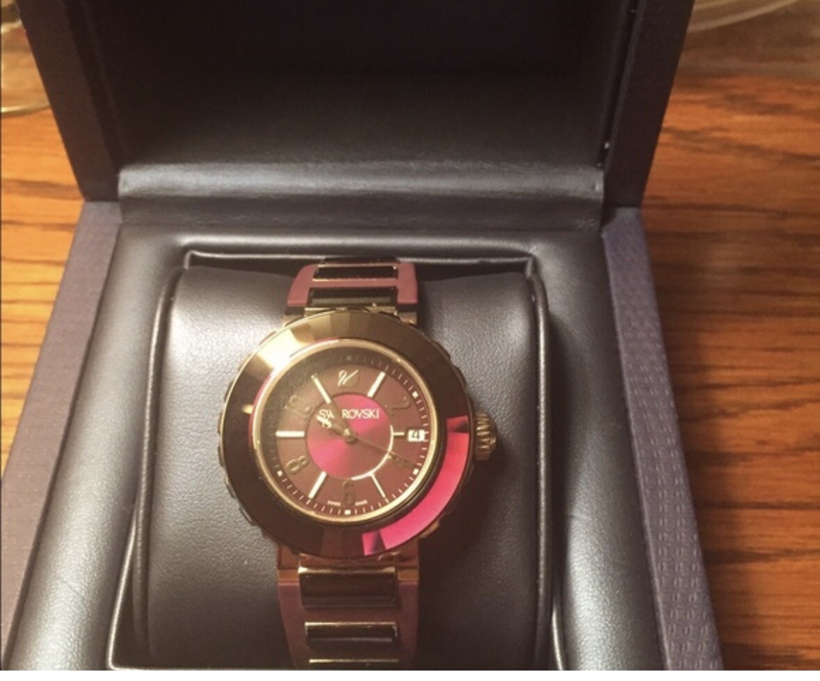 スワロフスキー 『Octea Sport - Ultra Purple』 Octea lux sport watch, Swiss Made, Metal bracelet, Purple