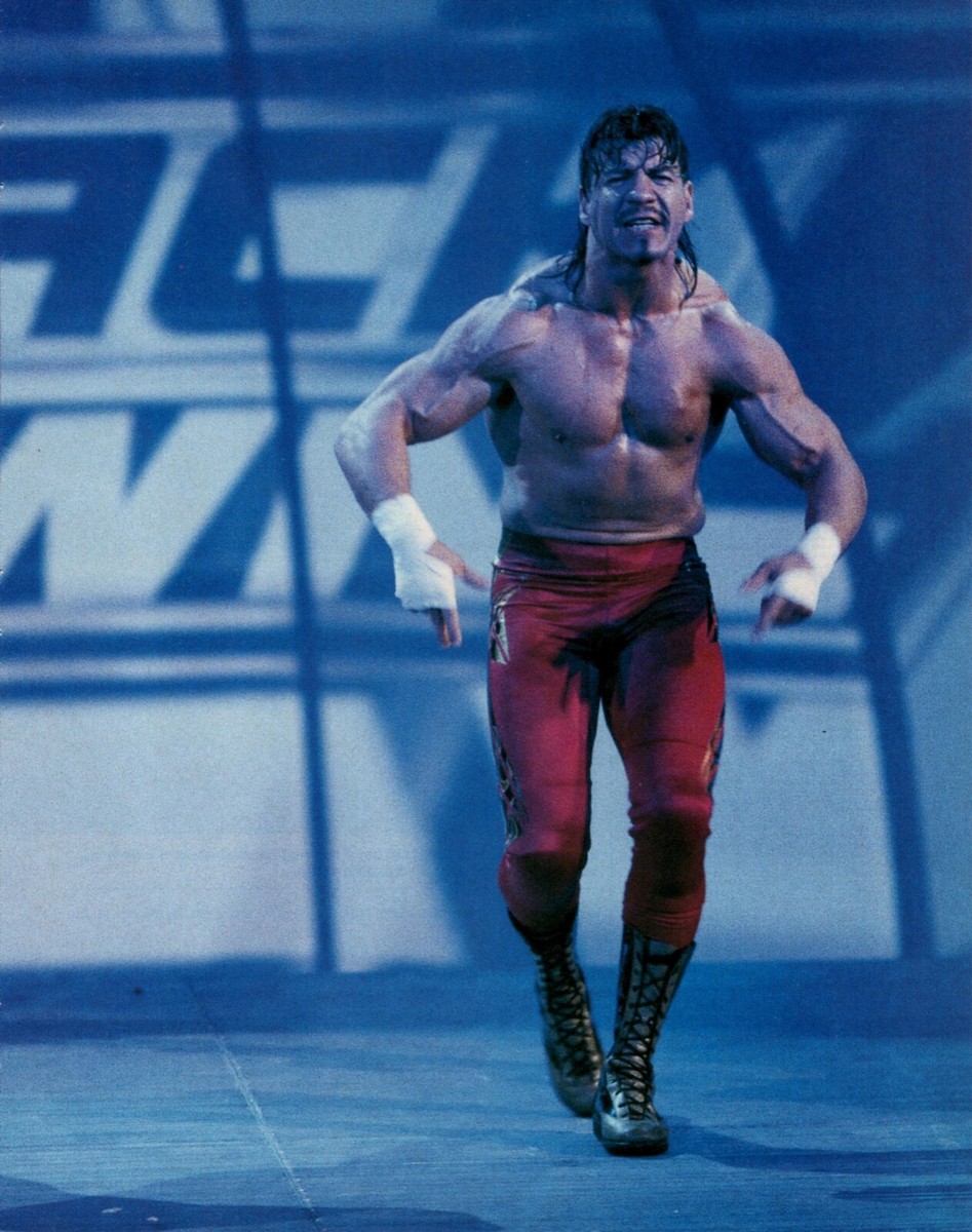 eddie-guerrero-lowrider-tijdschrift-lowrider-magazine-february-2004