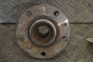 VW GOLF 6 VI (5K1) 2.0 TDI Radlager links vorn Radnabe