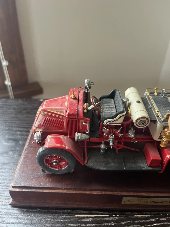 The 1926 Mack AC Rotary Pumper Fire Truck No Box (with Stand, A Bit Dusty) - Image 2 of 4