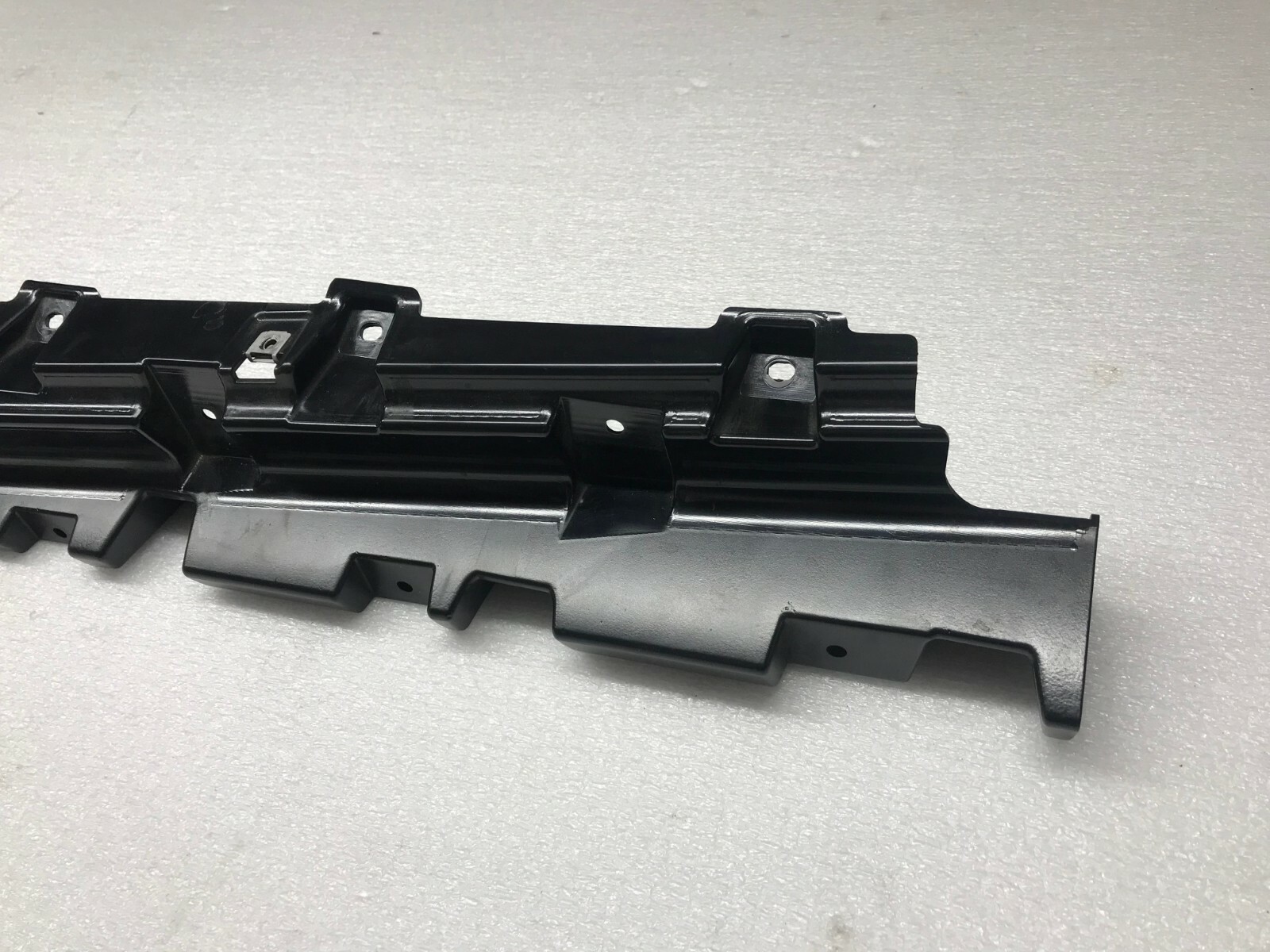 LAMBORGHINI HURACAN DRIVER LEFT LH ROCKER BRACKET CENTRAL SUPPORT OEM 4T0853997A