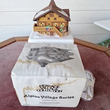 Dept 56 Alpine Village Kamm Haus Comb House Beauty Shop? 56171 Lighted VG w Box