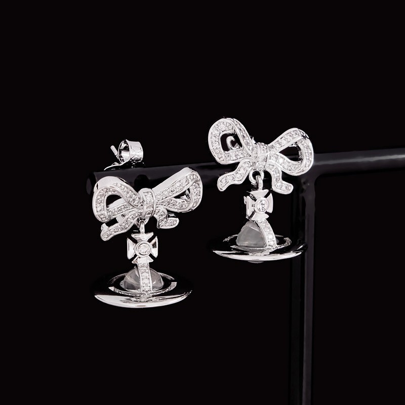 Vivienne Westwood Octavie Earrings in Platium white New in