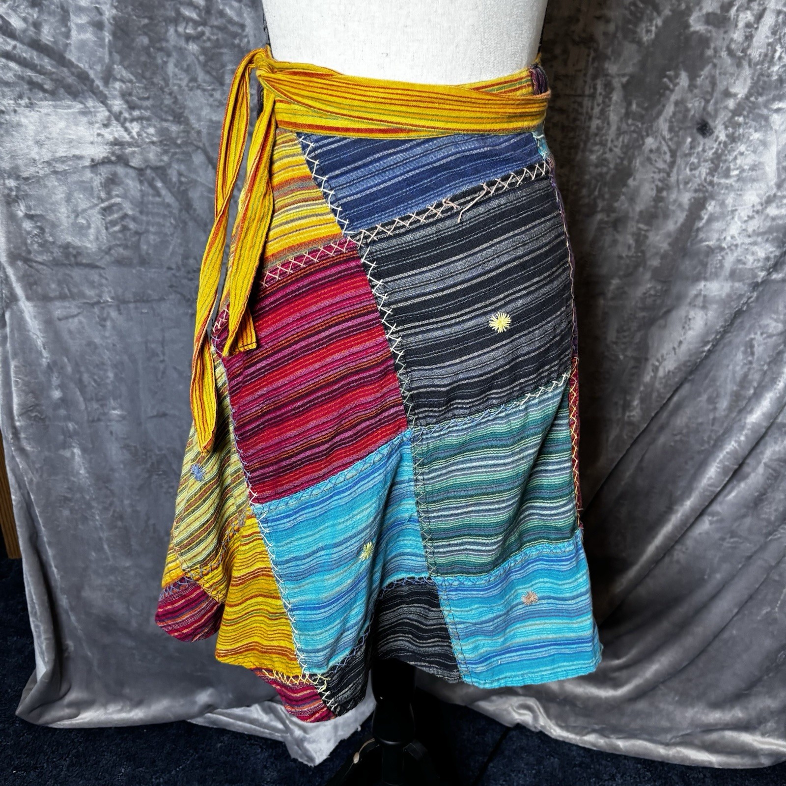 Vintage  Wrap Skirt Size Large Patchwork Plaid Ne… - image 1