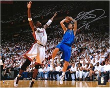 Dirk Nowitzki Autographs Cards and Photos for Panini 18