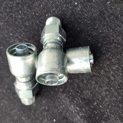 MG10K-12-08 3/4" to 1/2" Male NPT Swivel Fitting, K Series