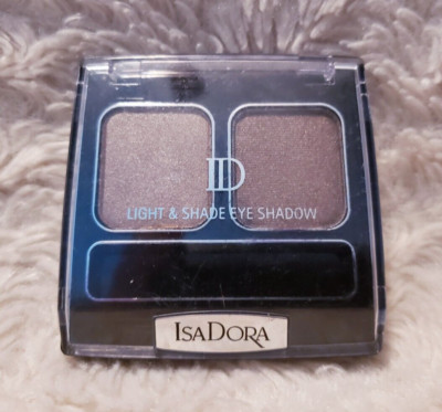 IsaDora Eye Shadow Light & Shade Duo .13 oz / 3.6 g Color 28 FROSTY SIENNA 