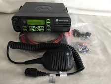 MOTOROLA XPR4550 AAM27QNH9LA1AN UHF 403-470MHZ 25WATT WITH NEW ACCESSORIES