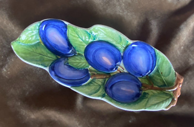 10'' x 4'' Purple Plums & Green Leaves ~ Spoon Rest / Appetizer Plate ~ EUC