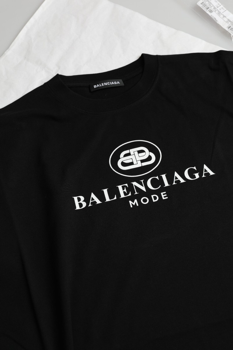 BALENCIAGA T-shirt Black Cotton Logo Print Crew Neck Short BALENCIAGA T-shirt Black Cotton Logo Print Crew Neck Short