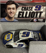 CHASE ELLIOTT 9 NAPA 2018 CAMARO 1/24 BOX WEAR HOTO FREE SHIP