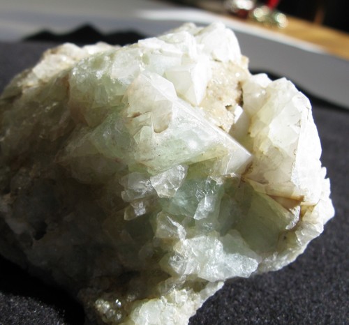 RARE LIGHT GREEN IDAHO FLUORITE CRYSTALS GRAVEL RANGE MINING DIST. 9 X 7 X 5 cm - Afbeelding 3 van 9