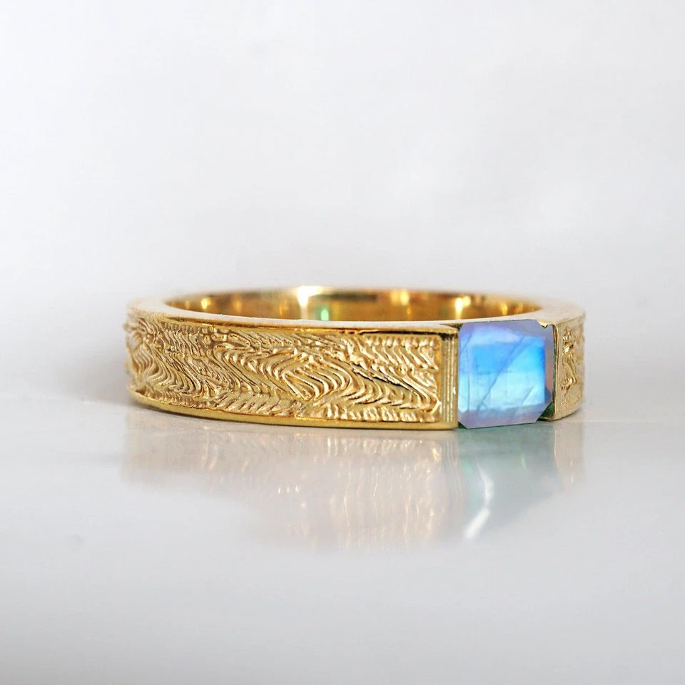 Anillo de piedra lunar natural enchapado en oro de plata de ley 925 anillo hecho a mano para hombre Foto 2 de 4