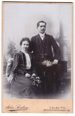 Fotografie Atelier Sontag, Calbe a. S., Bernburgerstrasse 28, Junges Paar in mo 