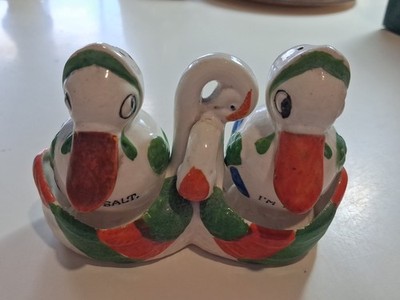 Mitte des Jahrhunderts schöne Salz- und Pfefferstreuer Ente und Schwan. Großer Spaß zu den Mahlzeiten.