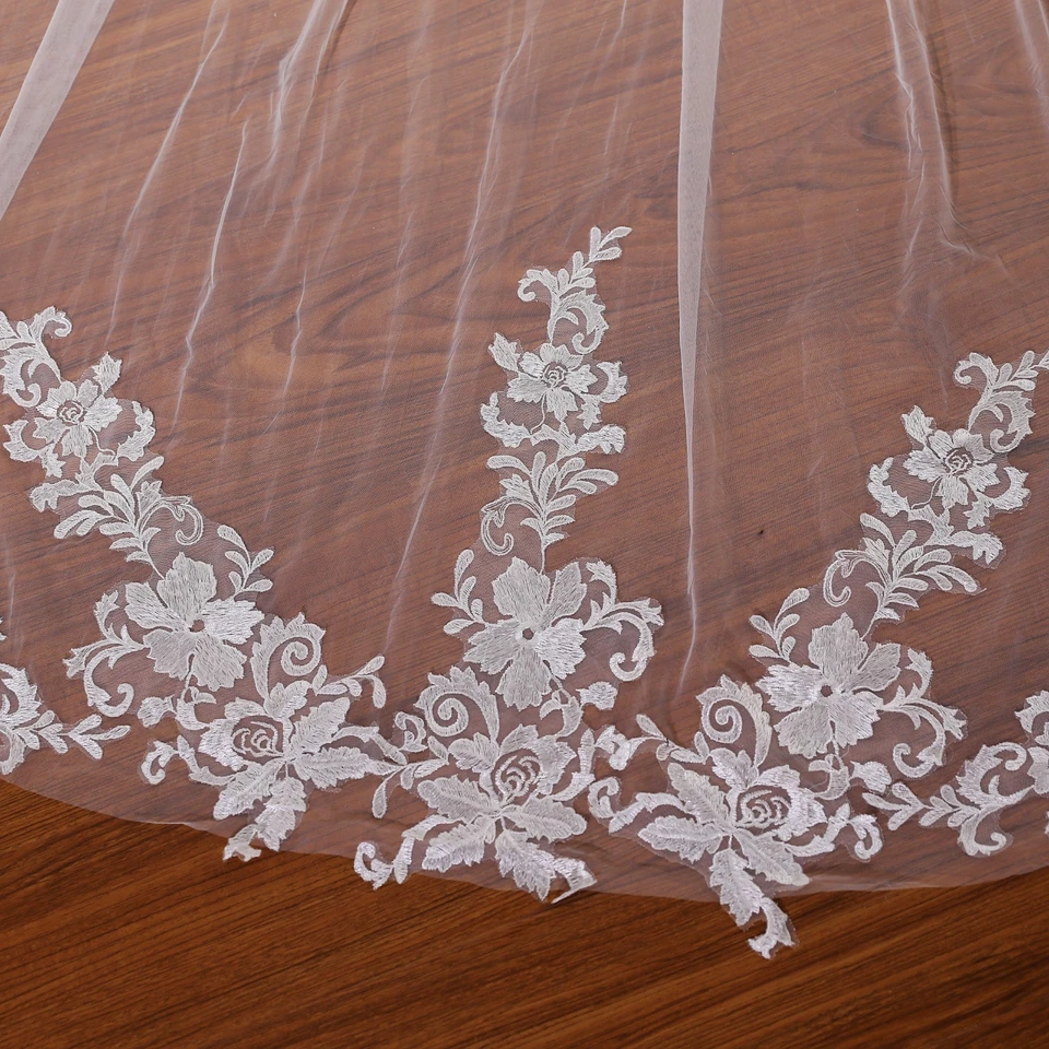 Hermosos apliques de encaje de peonía velo de boda personalizado velo de novia Foto 3 de 4