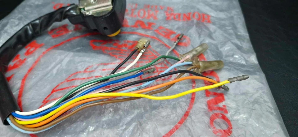 HONDA MB50 MB5 1982 L/H SWITCH GEAR ASSY 35210-166-003 nos japão - Imagem 2 de 4