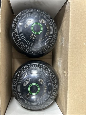 Greenmaster Größe 4 (2 Full Bias) flache Rasenschalen.