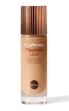 MCoBEAUTY FLAWLESS GLOW FOUNDATION SHADE MEDIUM 4.5 NEW SEALED 1.01 Fl Oz