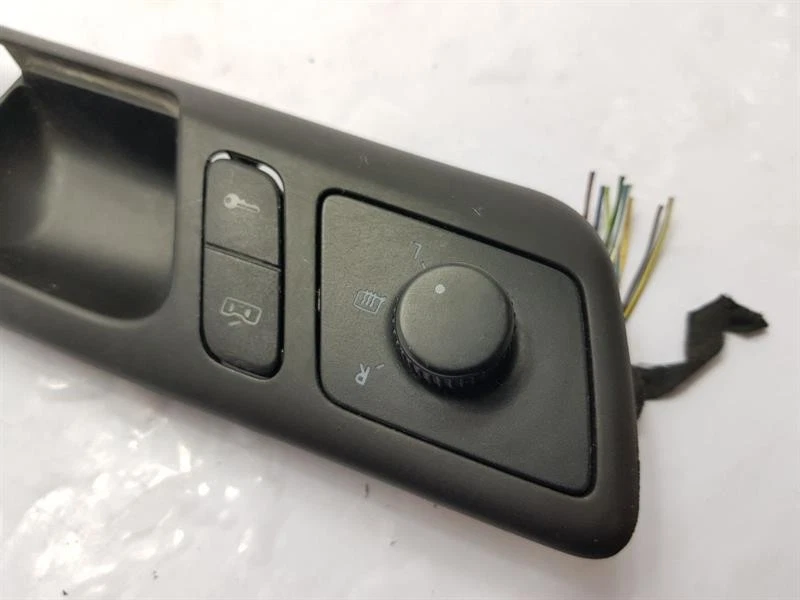 2005 VOLKSWAGEN POLO НАРУЖНОЕ ЗЕРКАЛО УПРАВЛЕНИЯ/ПЕРЕКЛЮЧАТЕЛЬ 6Q2837248G - Изображение 3 из 4