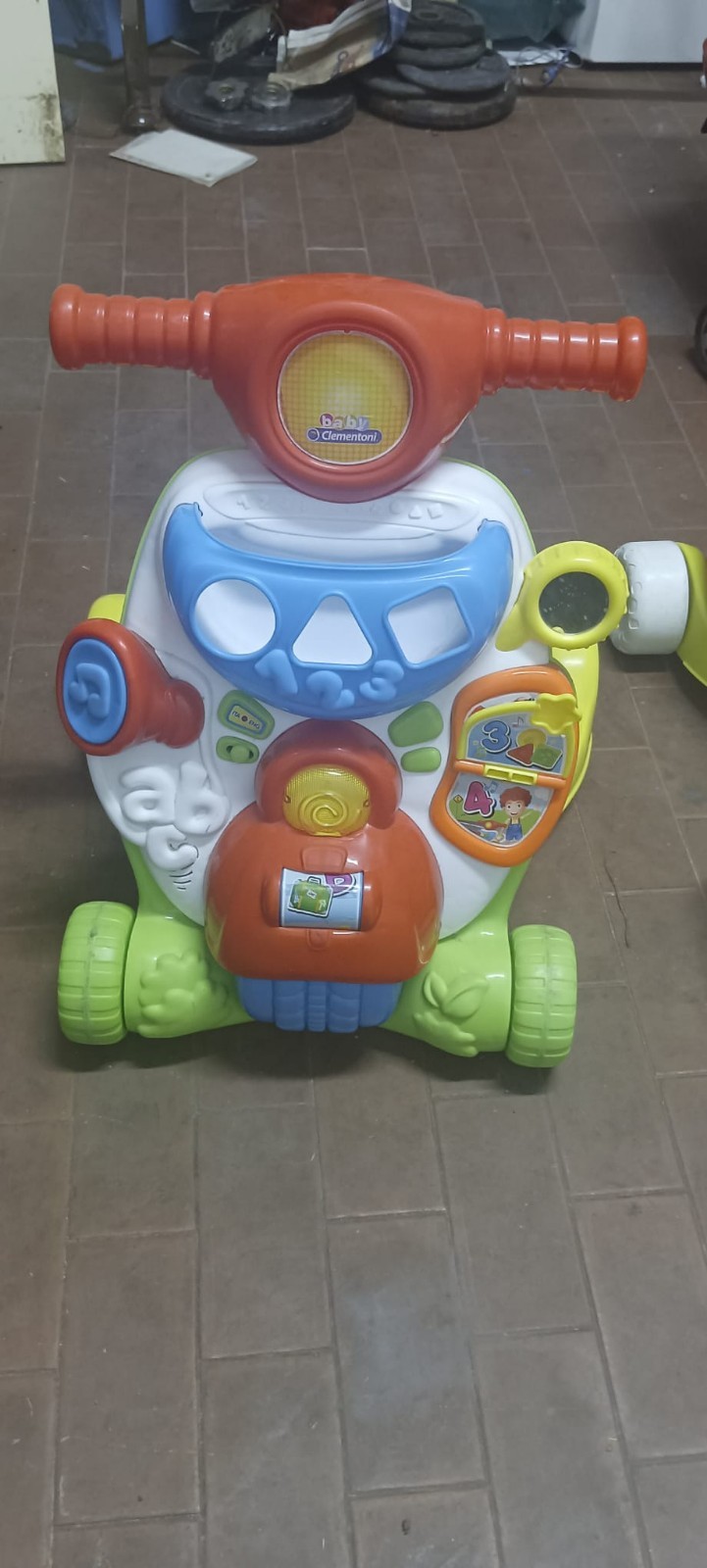 Clementoni carrellino primi passi cavalcabile con manubrio e ruote multicolore