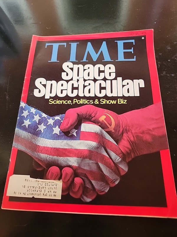 Vintage TIME Magazine SPACE SPECTACULAR July 21 1975 - H655