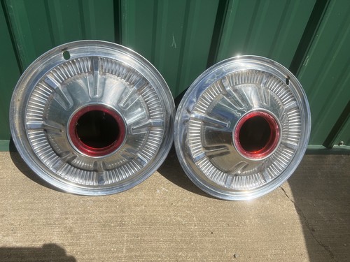 1973-1979 VINTAGE FORD F-100/F-150 XLT 4x4 15” FRONT HUB CAPS ONE HAS DINGS - Picture 23 of 24