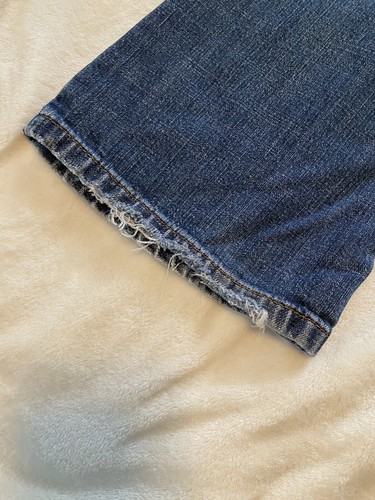 Levis Womens Jeans 553 Size 8 Blue Denim Medium Wash Bootcut Classic Casual - Picture 2 of 7