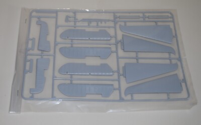 AIRFIX F6F-5 HELLCAT A19004  SPRUE P-HORIZONTAL STABILIZERS+RUDDER 1/24