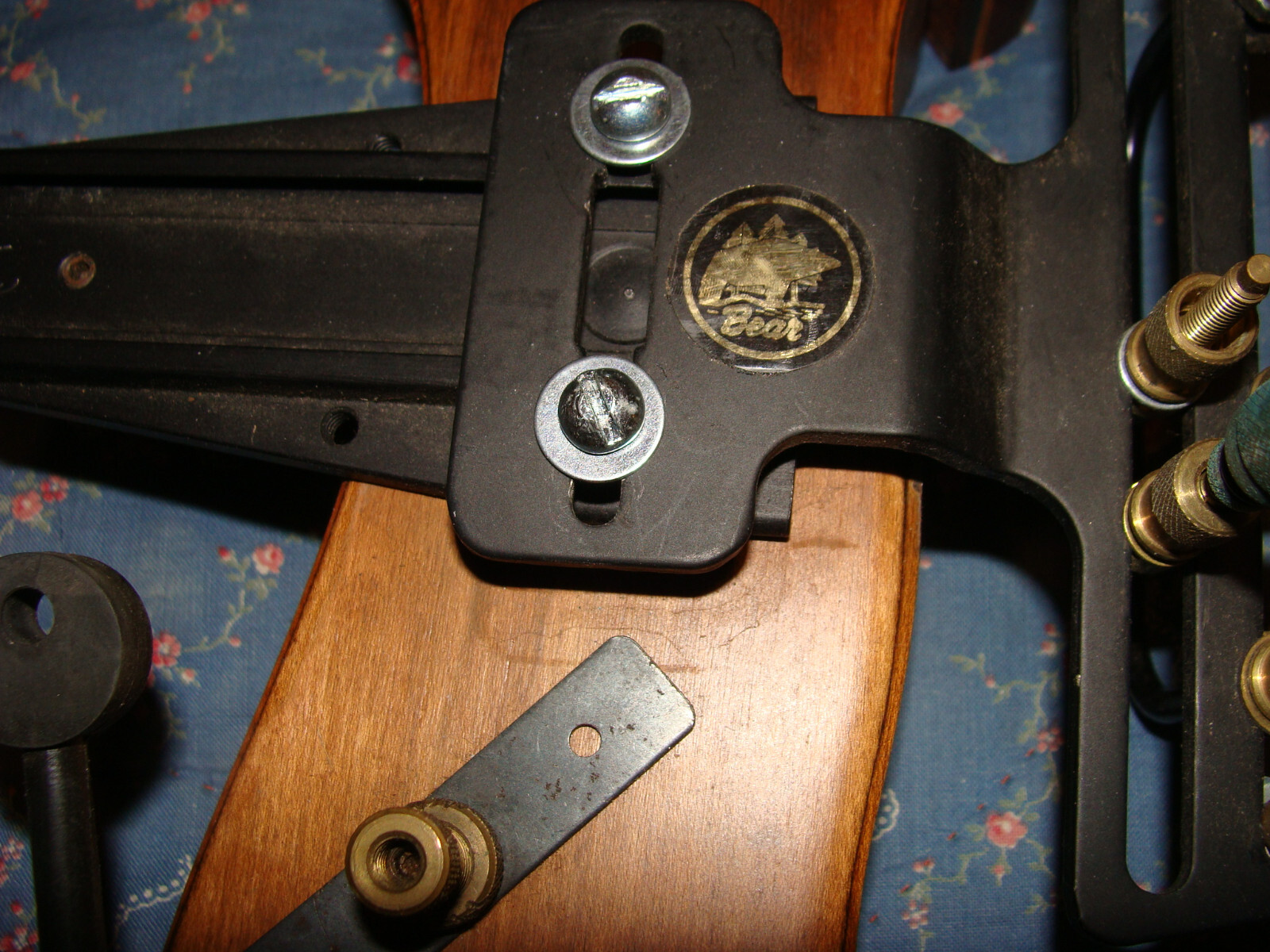 Martin Warthog Magnum Compound RH Bow with Bear Pin Sight Adjustable