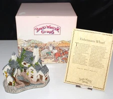 David Winter Cottage "Fisherman's Wharf" 1983 Country Collection in Box with COA