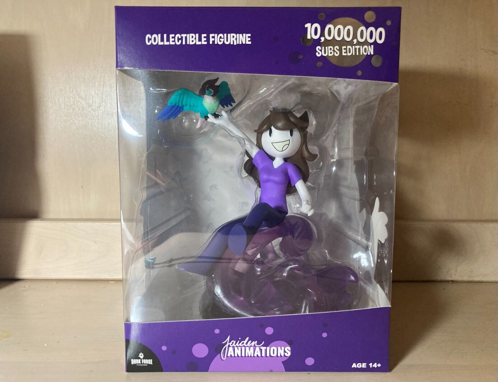 So Jaiden advertised the anime statue and vinyl in a  short and  included this : r/jaidenanimations