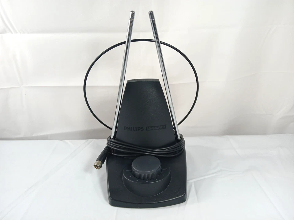 Antena interior Philips Magnavox ManT200 con salida VHF/FM/UHF:75 de ajuste fino Foto 4 de 4