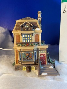Dept 56 DICKENS VILLAGE - FRED HOLIWELL'S HOUSE 8" Christmas 2001 58492