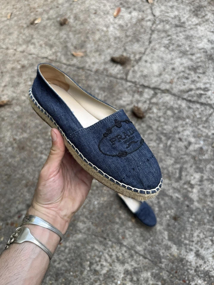 PRADA ALPARGATAS DENIM PLANAS TALLA 38.5 EU, 7.5 US, 5.5 UK Foto 2 de 4