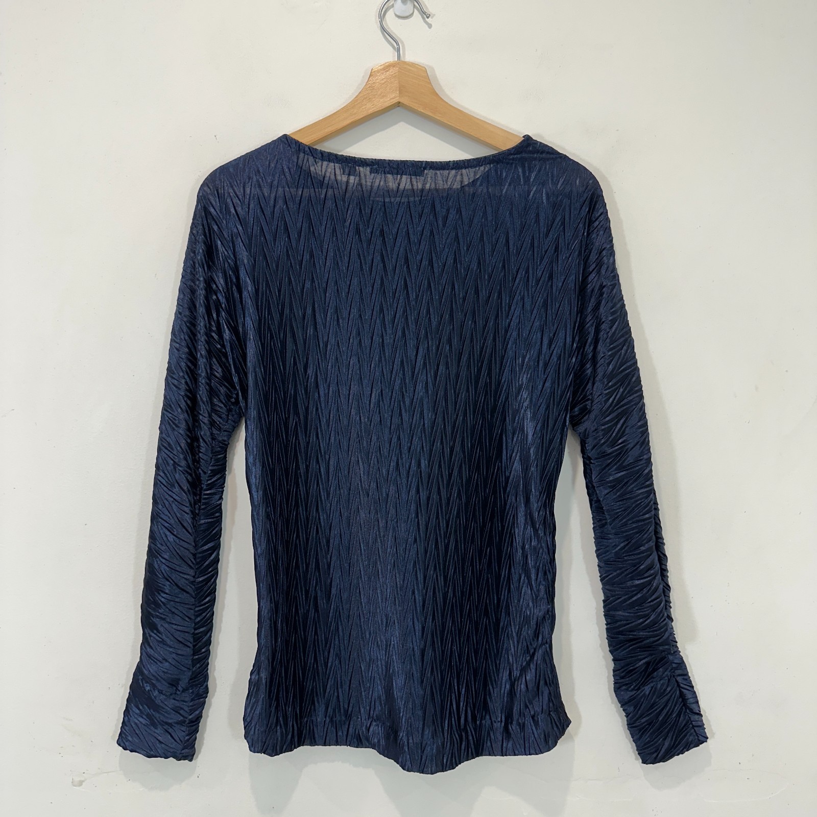 Country Road Top Women XS Blue Shiny Textured Boat Neck Dolman Sleeve image 2