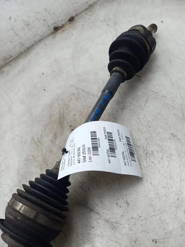 06-19 TOYOTA YARIS S HATCHBACK CONDUCTOR DELANTERO EJE IZQUIERDO Foto 2 de 4