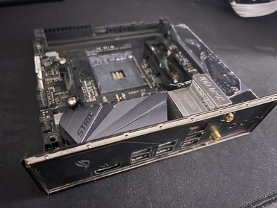 ASUS ROG STRIX B450-I GAMING Socket AM4 Mini ITX AMD B450