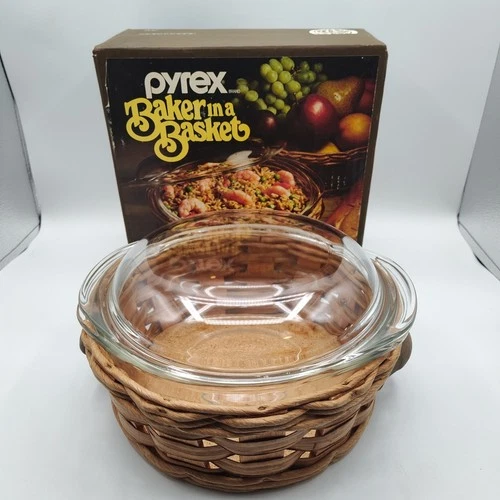 Vtg Pyrex Baker In A Basket 2 Quart Casserole Dish Lid & Basket Leather Handles