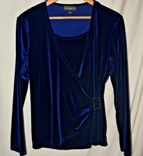 Elementz Women’s L Blue Velvet Long Sleeve Surplice Top Buckle Waist Detail 249