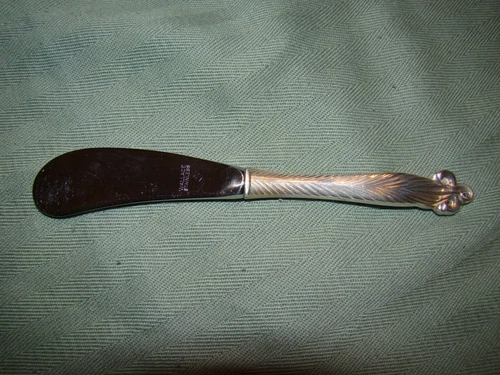 WALLACE STERLING SILVER ORCHID ELEGANCE LOT OF 2 BUTTER SPREADERS HOLLOW HANDLE