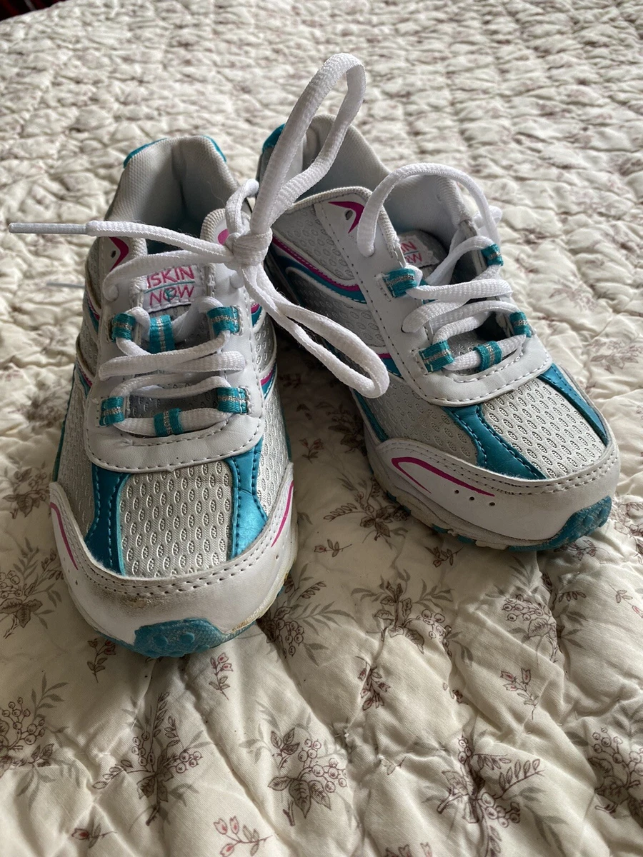 Baby blue deals girls shoes