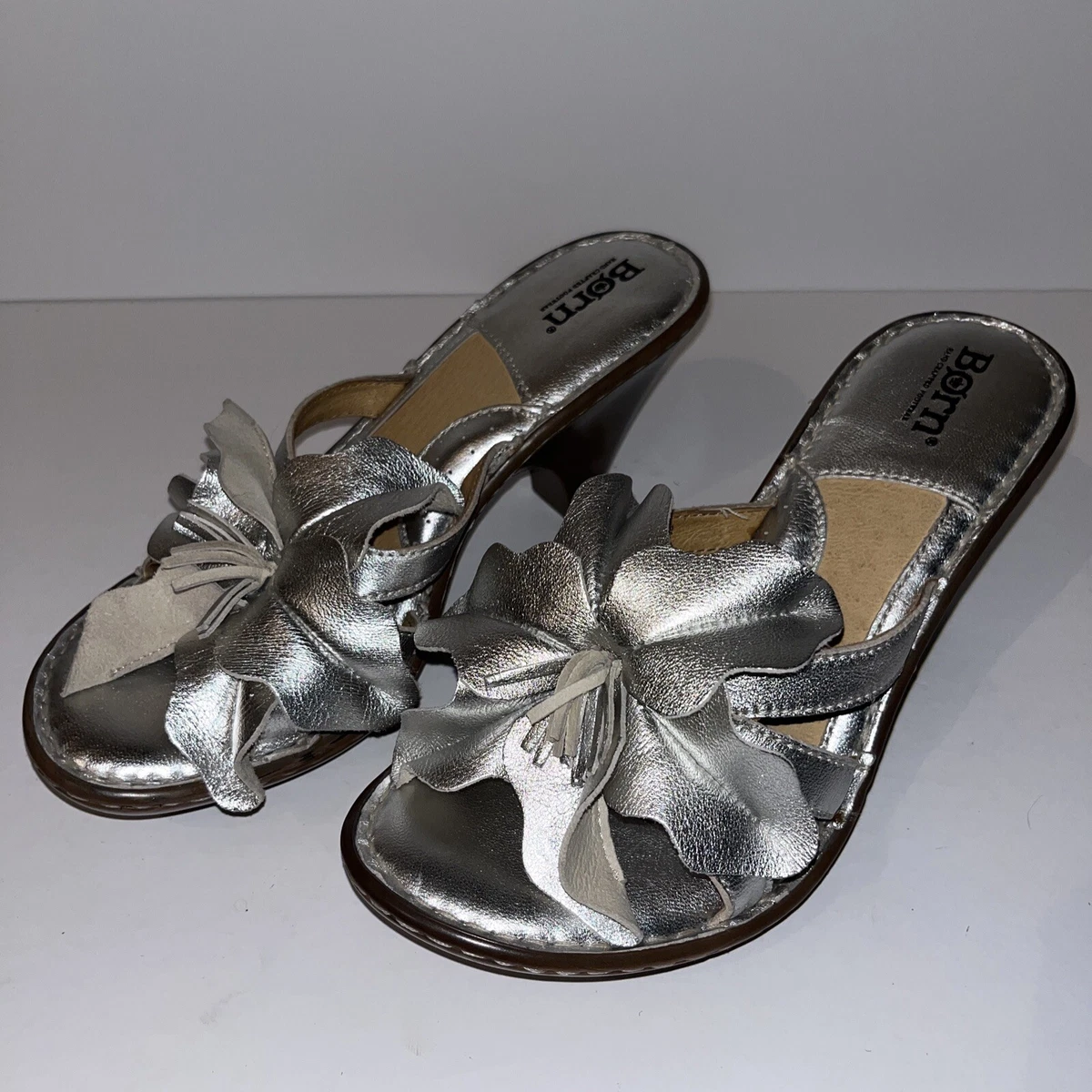 Silver flower best sale sandals