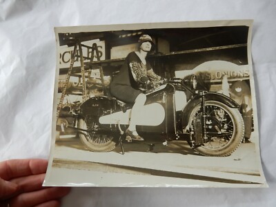 ART DECO PRESSEFOTO Arthur John Wheaton, Motorrad bei Olympia 20er Jahre Flapper