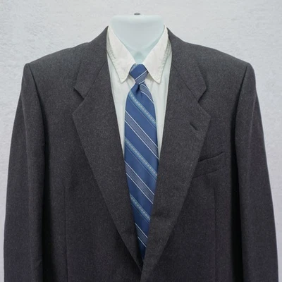 Giorgio Armani Mani Italy Flannel Wool Blazer Gray 42R Tagged 44R 2 Button